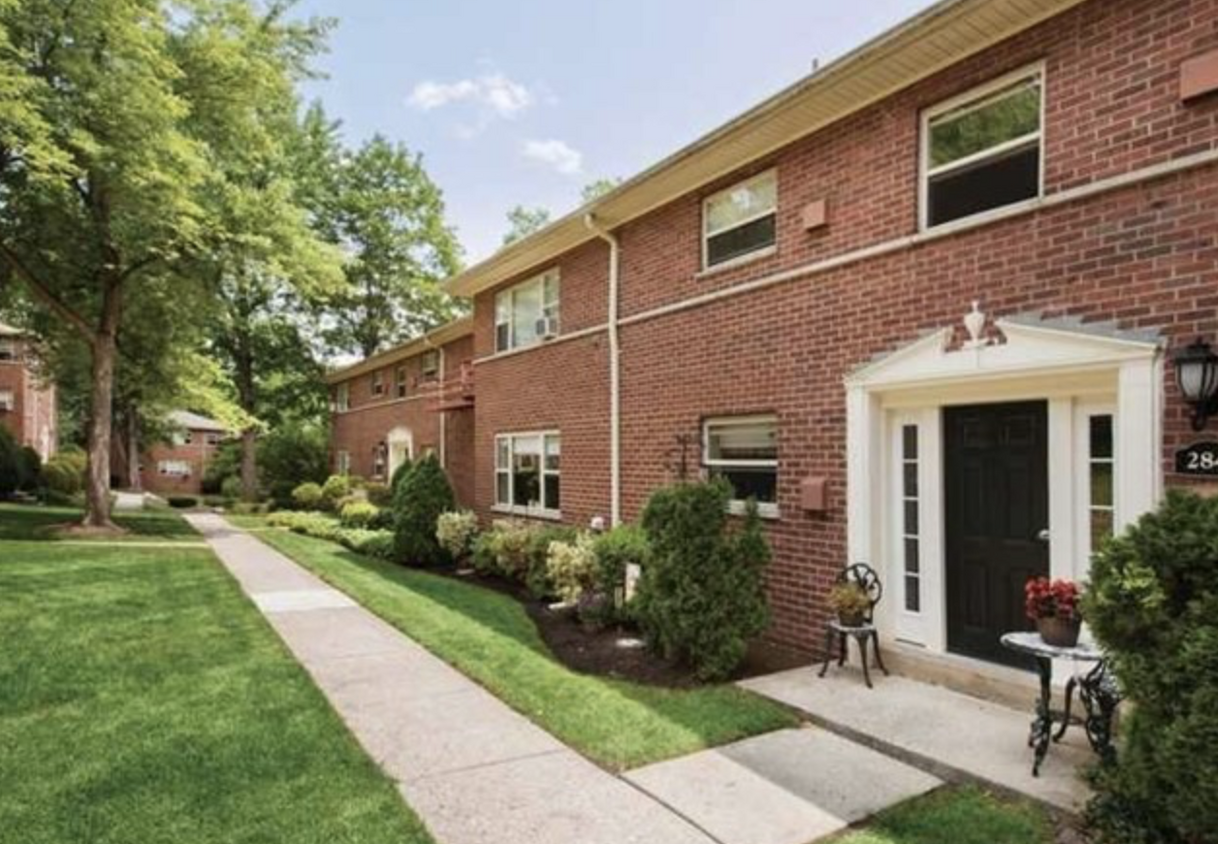 Foto principal - 304 Oak St