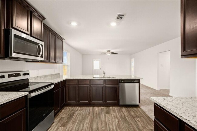 Foto del edificio - 14124 Prospector Way