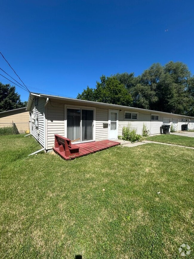Building Photo - 838 Avenue C