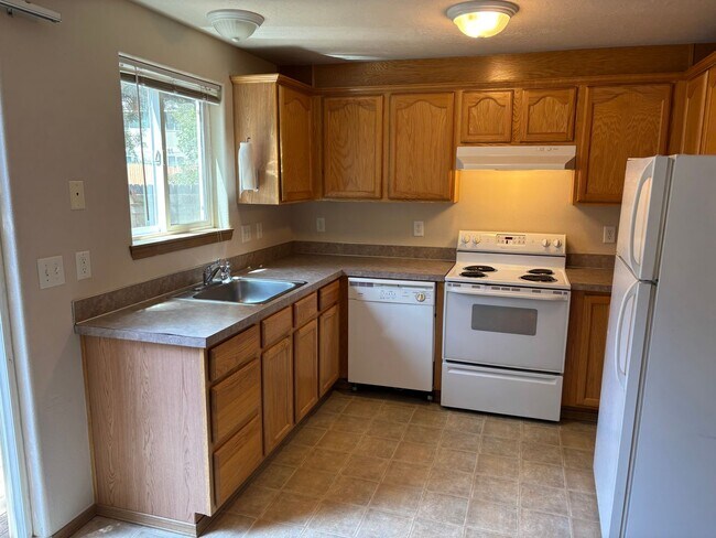 Foto del edificio - 1372 NE Whisper Ridge Dr