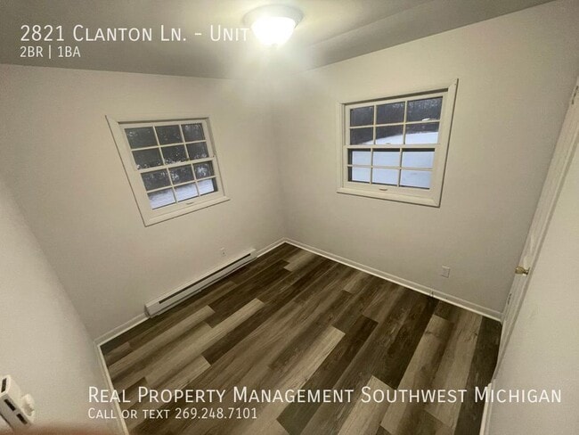 Foto del edificio - 2821 Clanton Ln