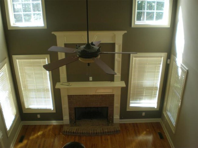 Foto del edificio - 7505 Capps Creek Ln