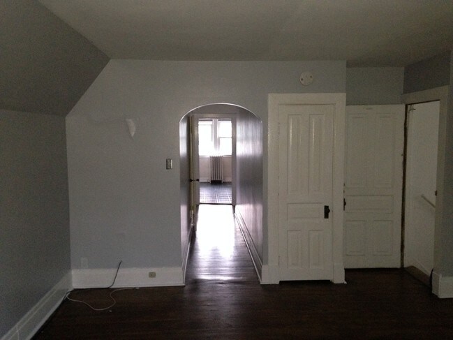 Building Photo - 24 Brantford Pl