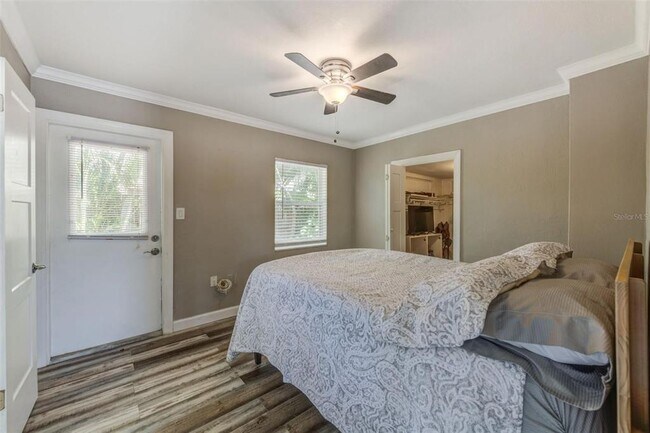 Foto del edificio - 232 147th Ave