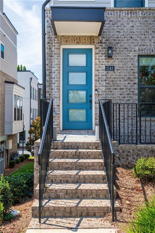 Building Photo - 2143 Burnside Dr NW