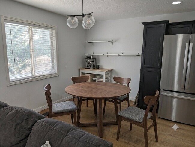 Building Photo - 1275 W Bridlewood Lp
