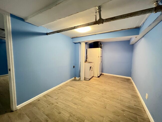 Building Photo - 602 Bramhall Ave