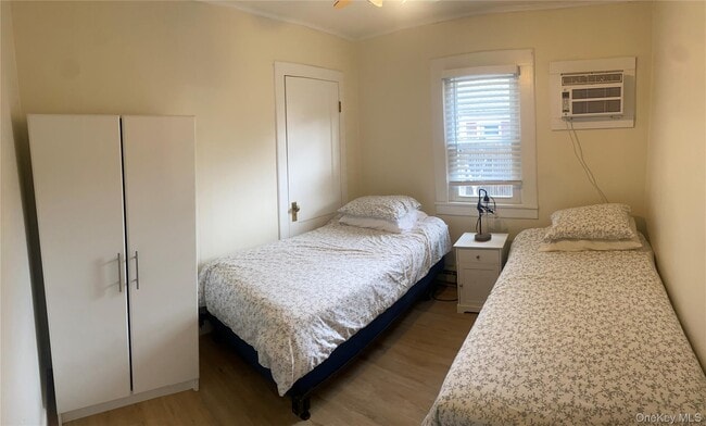 Building Photo - 7 Sylvan Side Ave