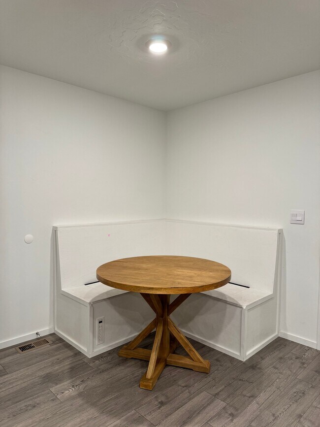Foto del edificio - 241 Portside Ln