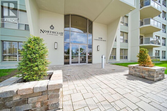 Building Photo - 1030-1030 Coronation Dr