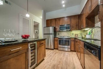 Building Photo - Grove at Wilcrest