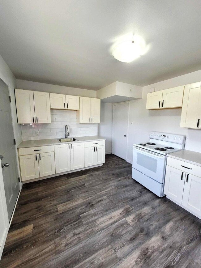 Building Photo - 26 Wedeene St