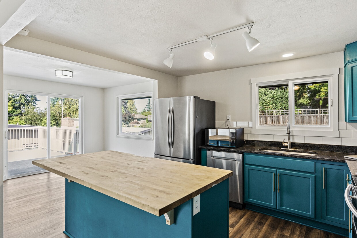 Primary Photo - 2620 S 227th Pl