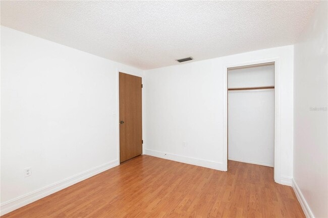Building Photo - 6436 Baldwyn Ave
