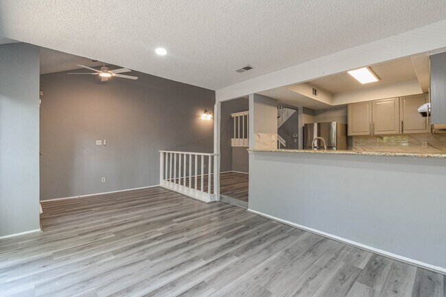 Foto del edificio - 12663 Wellington Park Dr