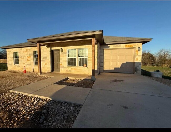 Building Photo - 13550 Kuykendall Mountain Rd