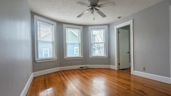 Building Photo - 9 Pitman Ave