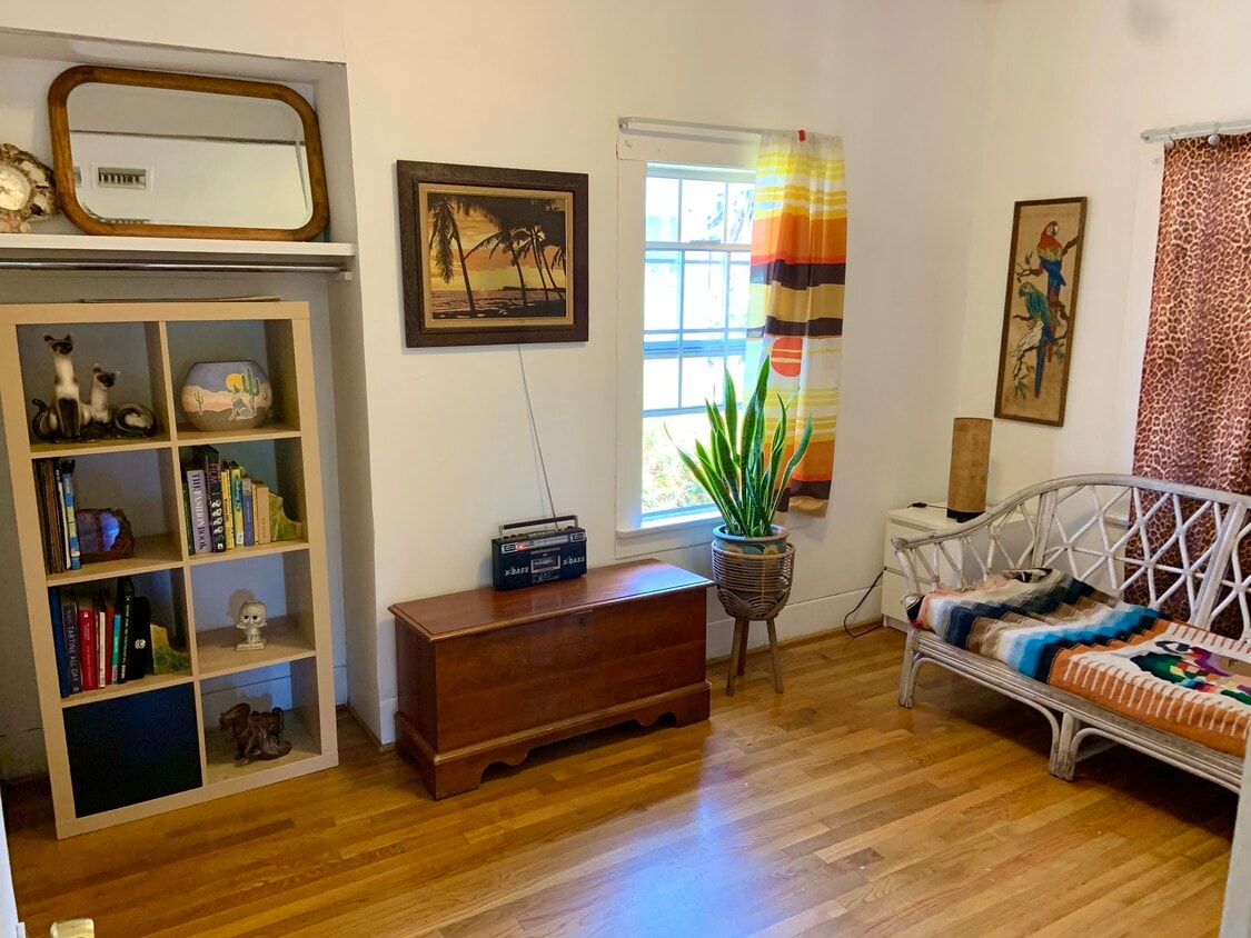 Foto principal - 1003 N Coronado St