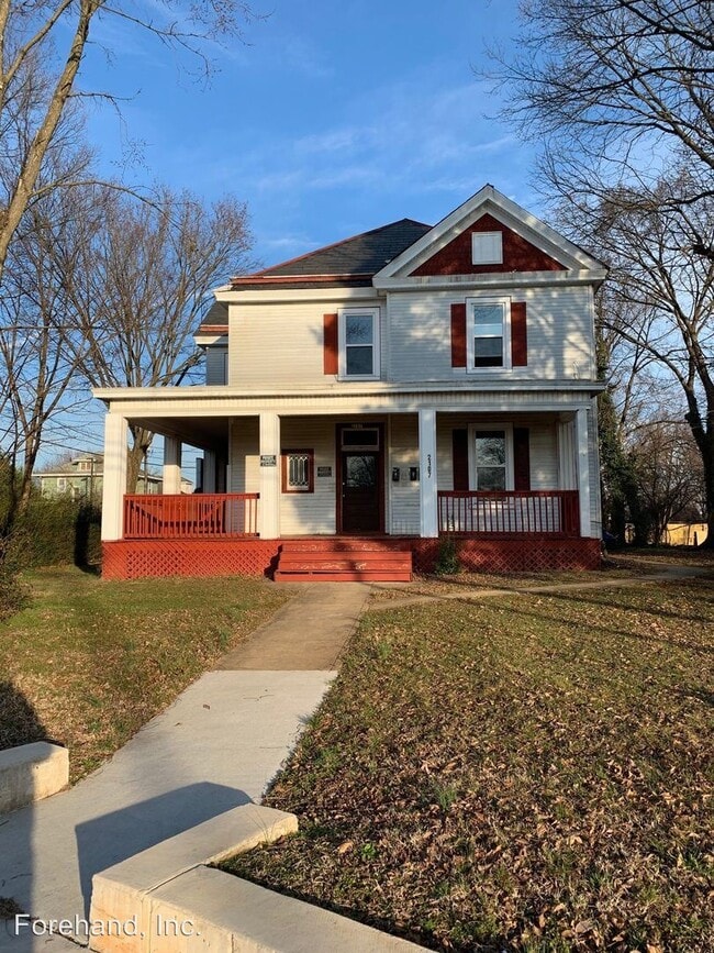 Building Photo - 2107 Park Ave