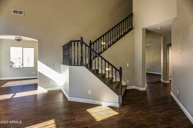 Building Photo - 4618 W Dunbar Dr