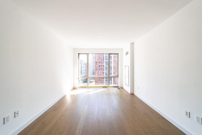 Foto del edificio - 75 Park Ln S