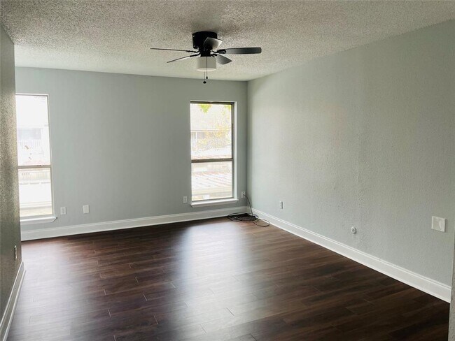 Foto del edificio - 9534 Pagewood Ln