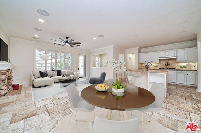 Building Photo - 675 Poplar St