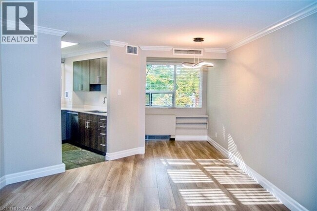 Photo du bâtiment - 20 Ellen St E