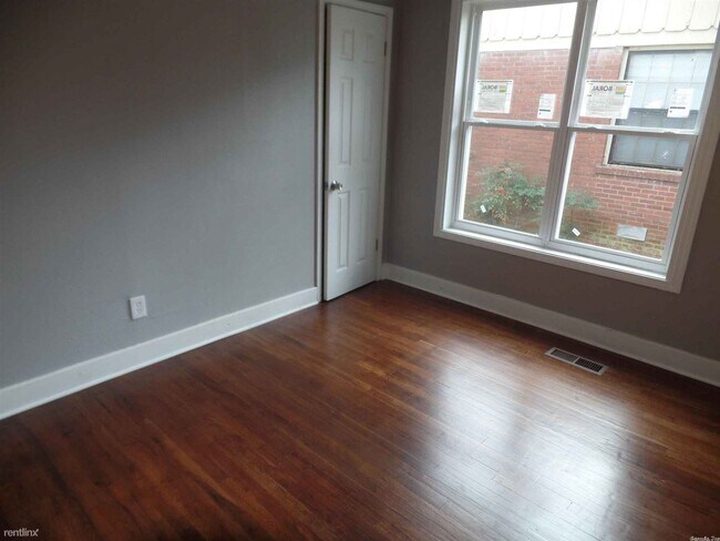 Building Photo - 2 br, 1 bath House - 1704 S Taylor St