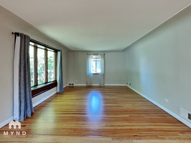 Foto del edificio - 1076 S Monroe St