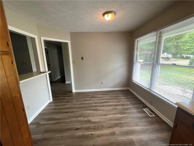 Building Photo - 929 Kennesaw Dr