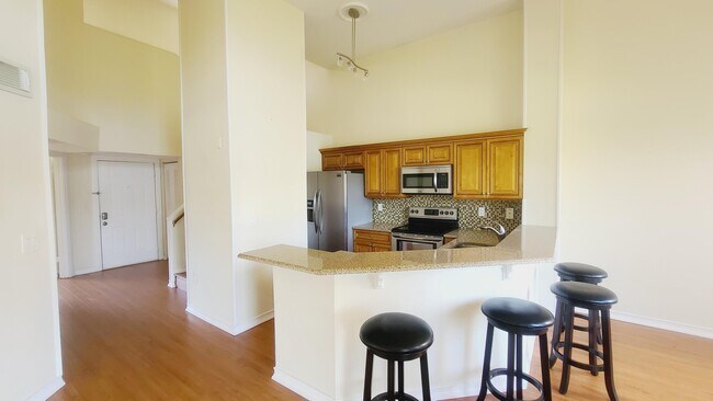 Building Photo - 4823 Via Palm Lakes