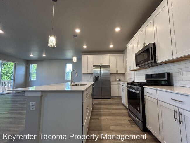 Building Photo - 4 br, 2.5 bath House - 946 Burwood ST SE
