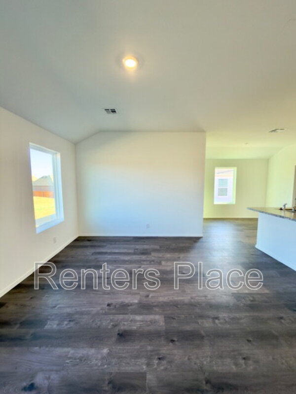 Building Photo - 1116 Raven Dr