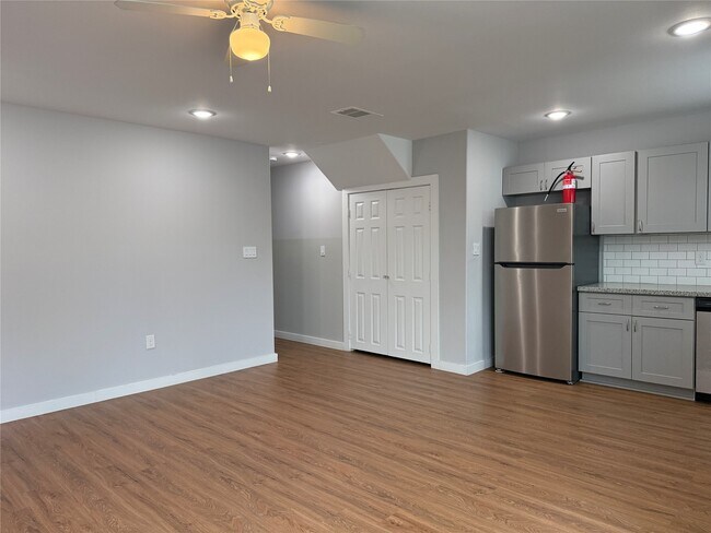 Foto del edificio - 6610 Haight St