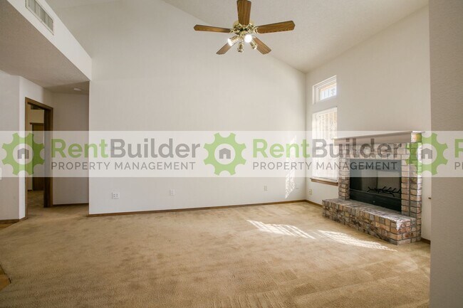 Building Photo - CALL US TODAY AT (505) 808-6467 TO SCHEDUL...
