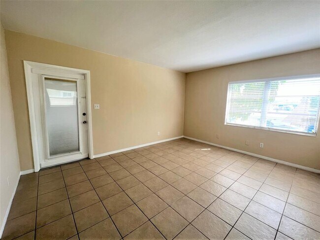 Foto del edificio - 12175 3rd St E