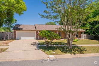Building Photo - 7811 Woodpointe Dr