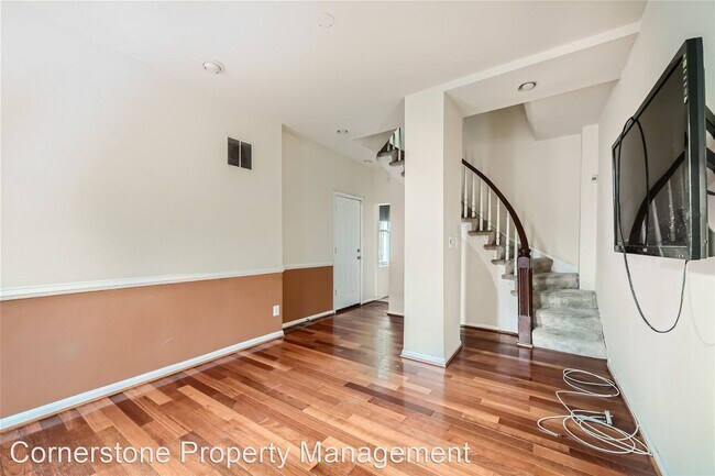 Foto del edificio - 5 br, 3 bath House - 36 Parkin St