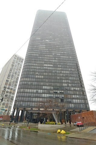 Primary Photo - 5415 N Sheridan Rd