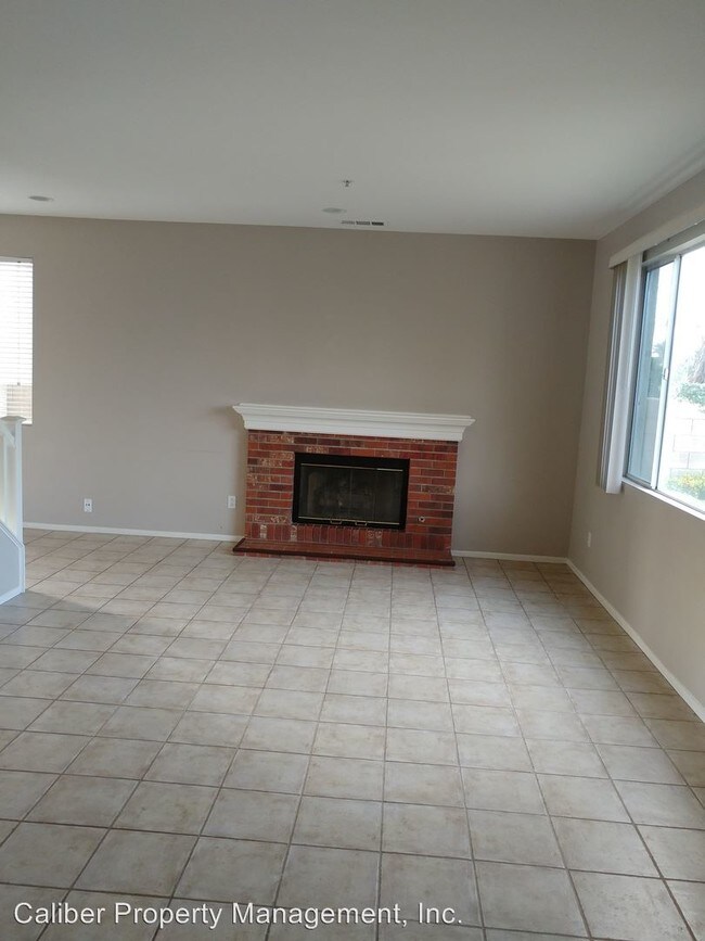 Building Photo - 16603 Colonial Dr
