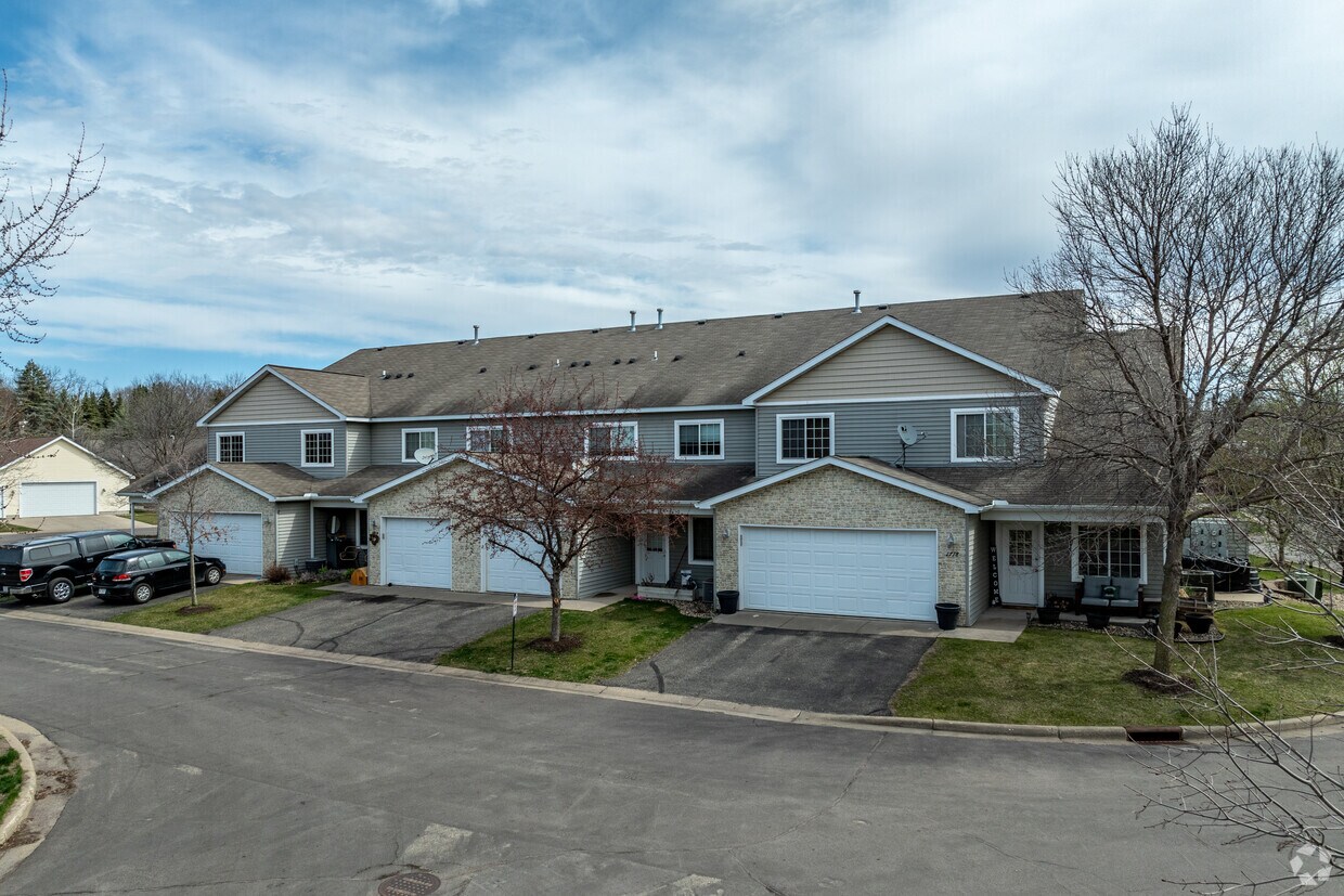 Foto principal - Stone Brook Condominiums