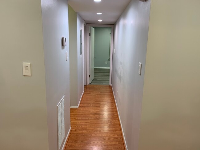 Building Photo - 1704 Ascot Way