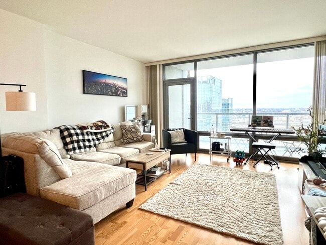 Foto del edificio - 100 E 14th St