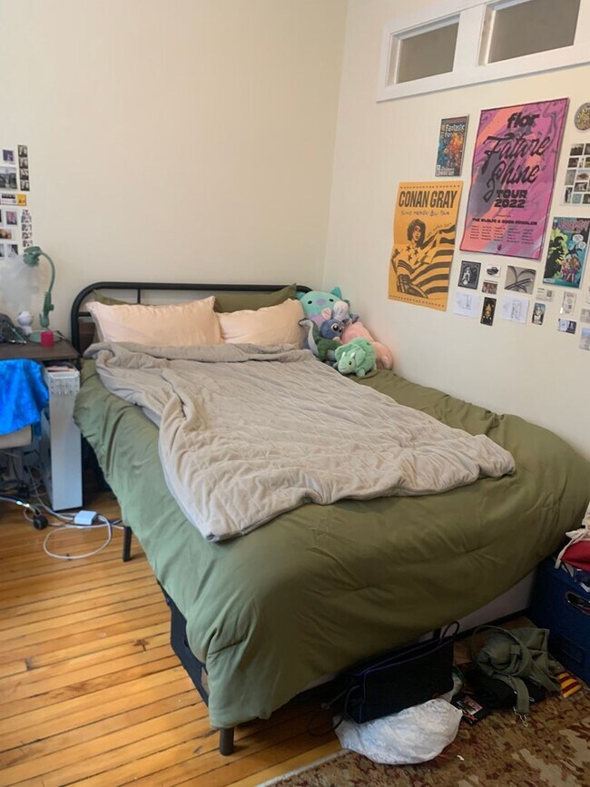 Building Photo - 318 Saint Paul St #4D Brookline MA 02446