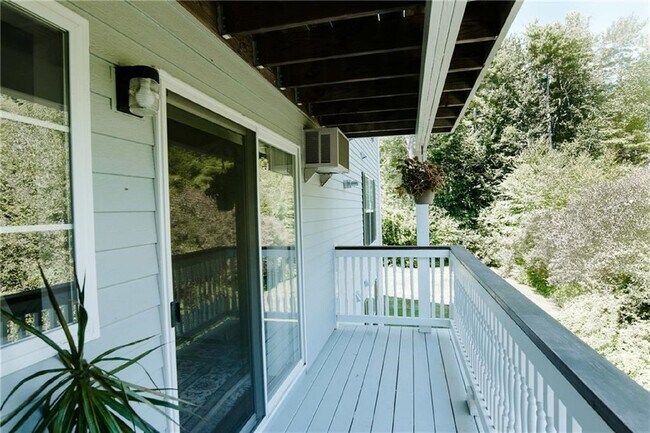 Foto del edificio - 9 Stoneridge Ln