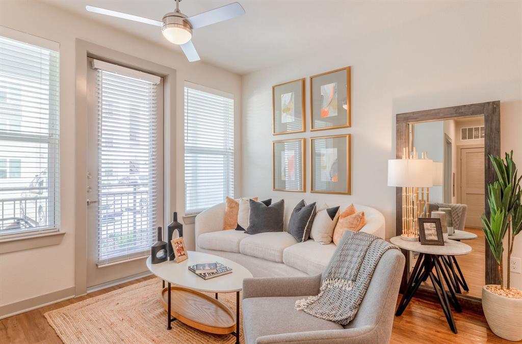 Foto principal - 13939 Hillcroft St