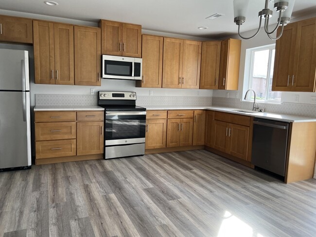 Foto del edificio - 2821 W Marina Dr