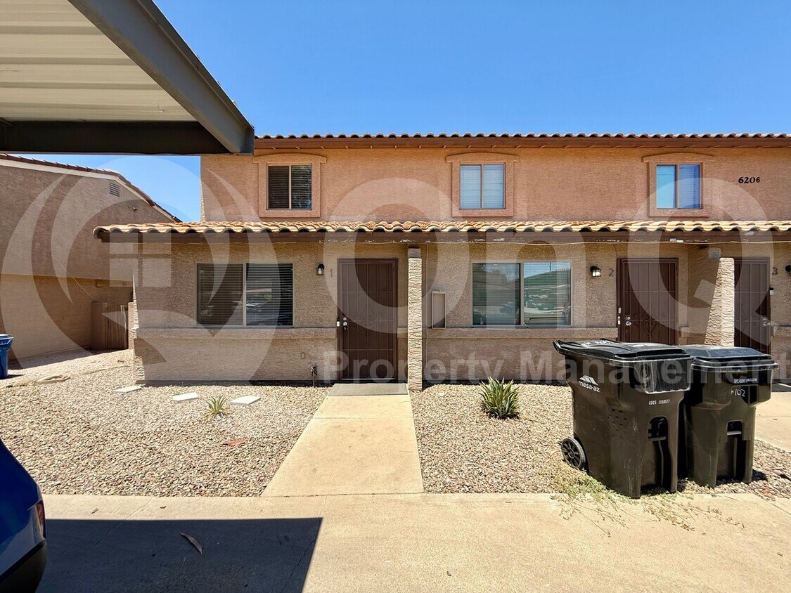 Foto principal - 6206 E Glencove St
