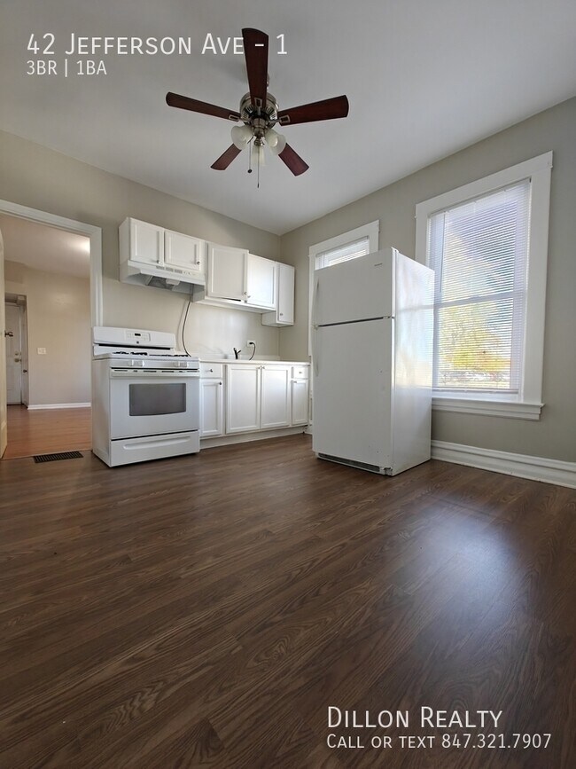 Foto del edificio - 42 Jefferson Ave